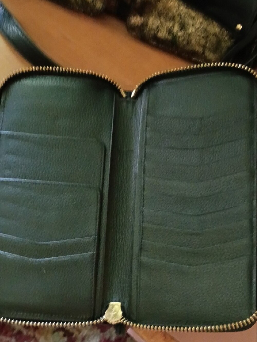 *NEW PRICE*Aimee Kestenberg Black and Gold Metallic Accent Satchel with Wristlet - Picture 3 of 13